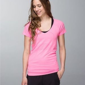 Lululemon swiftly tech v neck size 6